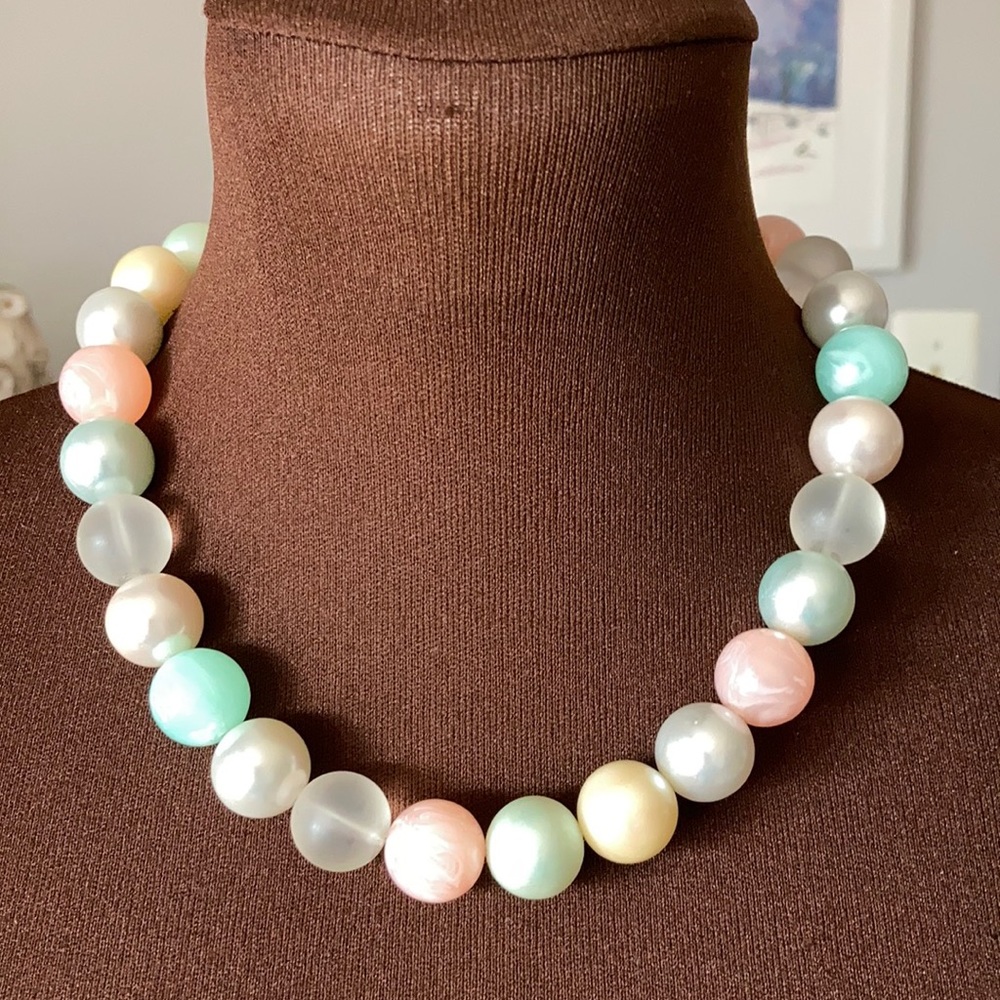 Vintage multicolor pastel colors large bead necklace/chocker